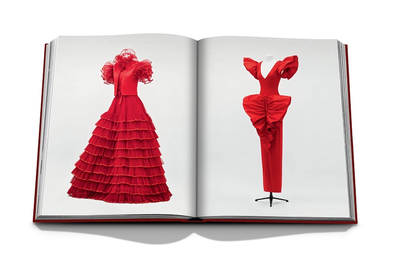 книга assouline valentino rosso