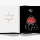 книга assouline uzbekistan silk and gold the magnificent art of costume