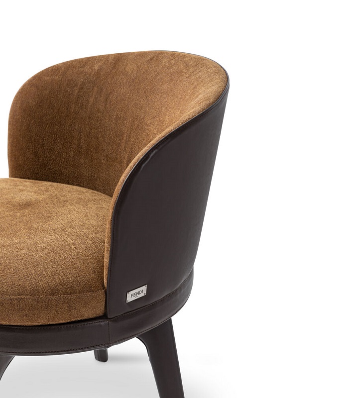 стол fendi casa doyle leather legs